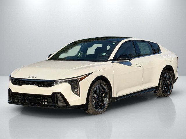 Certified 2025 Kia K4 GT-Line w/ GT-Line Premium Package FWD image 3