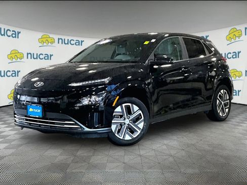Used 2023 Hyundai Kona SEL w/ Cargo Package FWD image 3