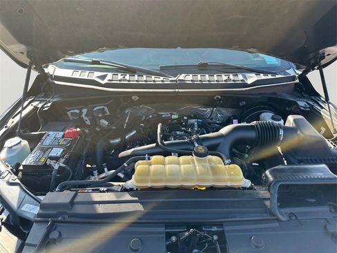 Used 2019 Ford F150 Lariat image 9