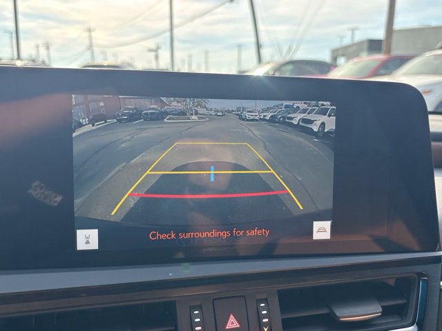 Used 2024 Lexus ES 300h w/ Premium Package FWD image 16