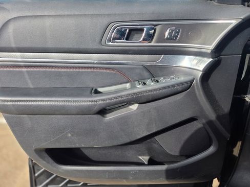 Used 2018 Ford Explorer Sport w/ Equipment Group 401A AWD/4WD image 29