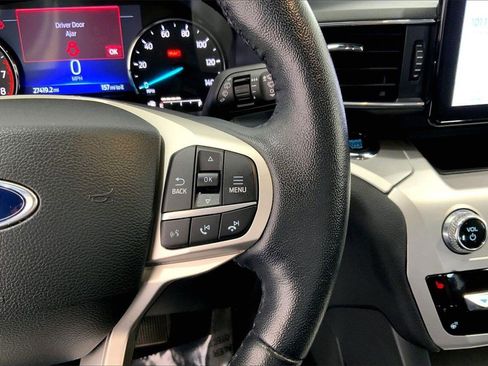 Used 2022 Ford Explorer XLT w/ Equipment Group 202A image 22