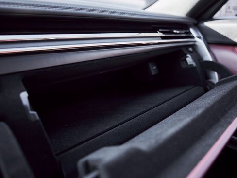 Used 2025 Land Rover Range Rover SE image 74