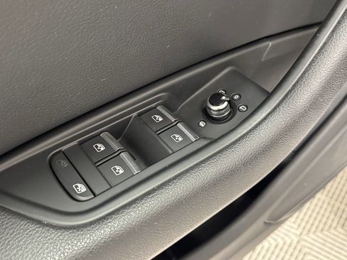 Used 2017 Audi A4 2.0T Premium w/ Audi MMI Navigation Plus image 39