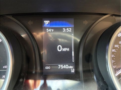 Used 2022 Toyota Camry LE image 19