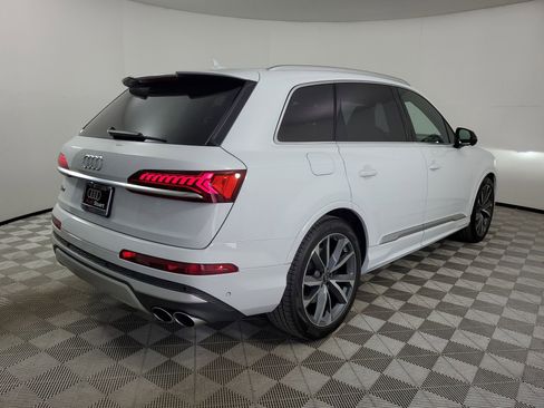 Certified 2022 Audi SQ7 Prestige w/ Prestige Package image 10