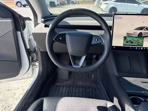 Used 2024 Tesla Model 3 Standard Range RWD image 16