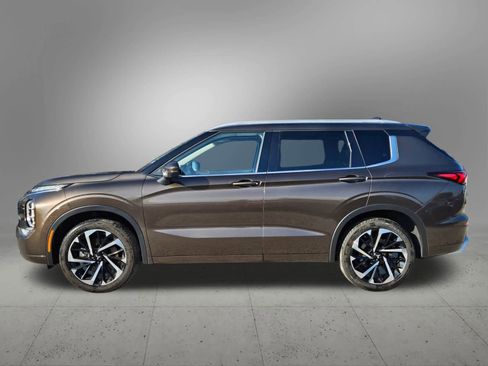 Used 2022 Mitsubishi Outlander SEL image 2