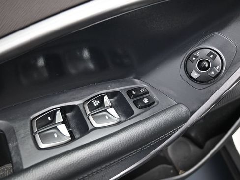 Used 2018 Hyundai Santa Fe Sport FWD image 11
