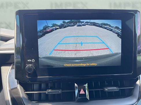 Used 2024 Toyota Corolla LE FWD image 19