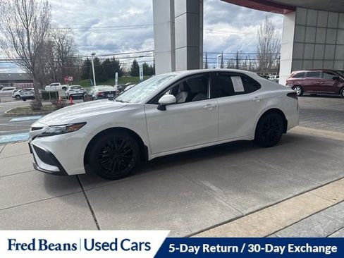 Used 2024 Toyota Camry SE w/ Cold Weather Package image 16