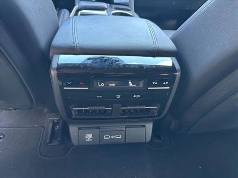 Used 2023 Acura MDX FWD image 23