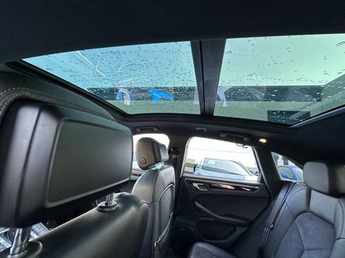 Used 2017 Porsche Macan image 36