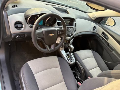 Used 2012 Chevrolet Cruze LS w/ Connectivity Package FWD image 10