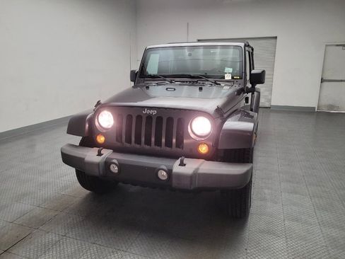 Used 2014 Jeep Wrangler Unlimited Sahara w/ Connectivity Group AWD/4WD image 15