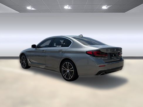 Used 2023 BMW 540i w/ Premium Package RWD image 2