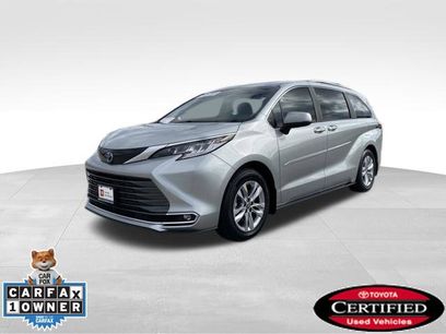 Certified 2025 Toyota Sienna Limited
