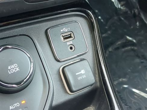 Certified 2019 Jeep Compass Limited image 29