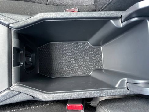 Used 2025 Honda Accord SE image 13