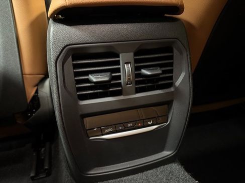 Used 2023 BMW 230i Coupe w/ Premium Package image 21