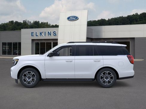 New 2025 Ford Expedition Active image 4