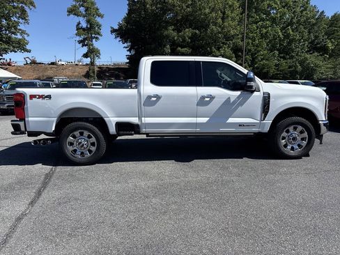 Used 2024 Ford F350 Lariat w/ Lariat Ultimate Package AWD/4WD image 8