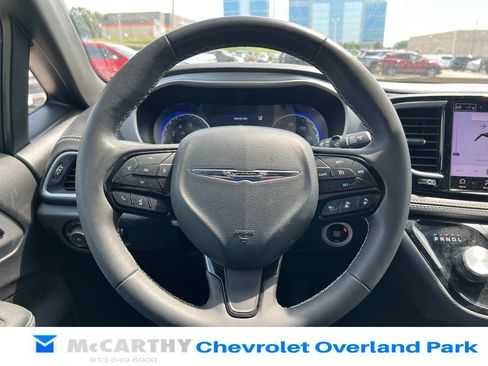 Used 2024 Chrysler Pacifica Touring-L w/ S Appearance Package FWD image 6