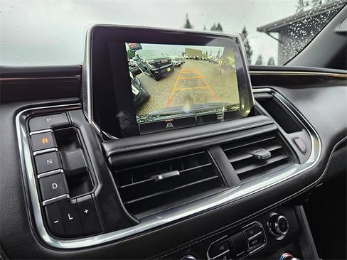 Used 2024 GMC Yukon SLE image 25