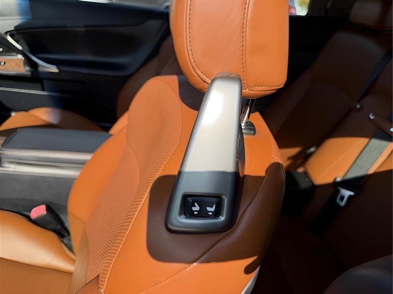 Used 2011 Lexus IS 350C w/ Luxury Pkg RWD image 32
