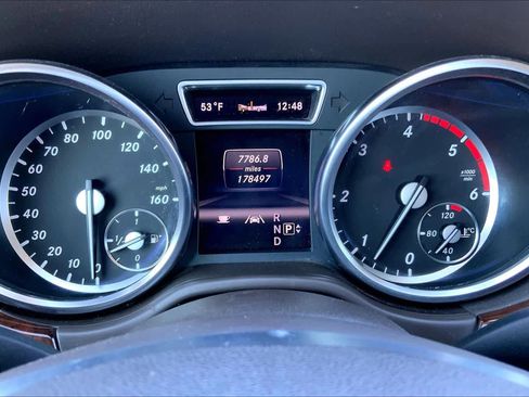 Used 2013 Mercedes-Benz ML 350 BlueTEC 4MATIC image 24