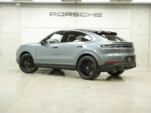 New 2026 Porsche Cayenne Coupe image 3
