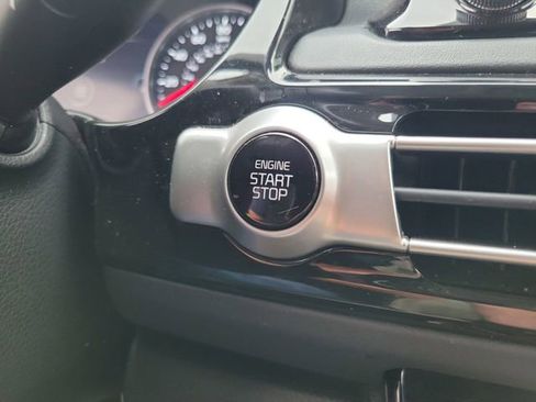 Used 2021 Kia Seltos SX w/ SX Sunroof Package image 25