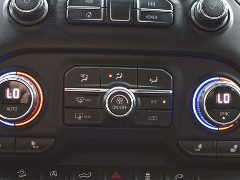 Used 2020 Chevrolet Silverado 1500 RST image 22