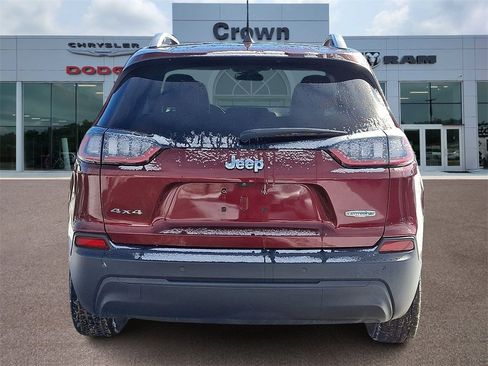 Used 2019 Jeep Cherokee Latitude Plus w/ Cold Weather Group image 5