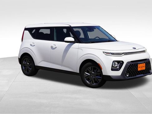Used 2020 Kia Soul EX FWD image 1