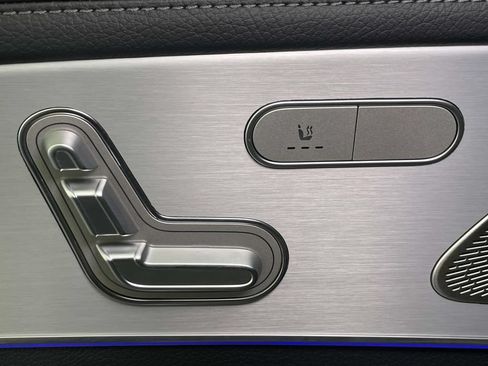 Used 2025 Mercedes-Benz GLS 580 4MATIC image 22
