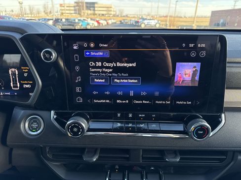 Used 2024 Chevrolet Colorado Trail Boss w/ Advanced Trailering Package image 16