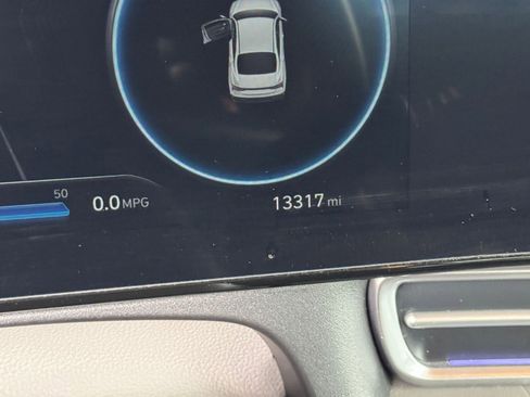 Used 2025 Hyundai Elantra SEL image 40