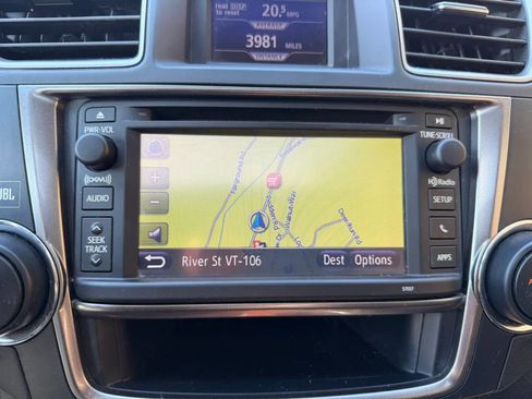 Used 2013 Toyota Highlander Limited image 14