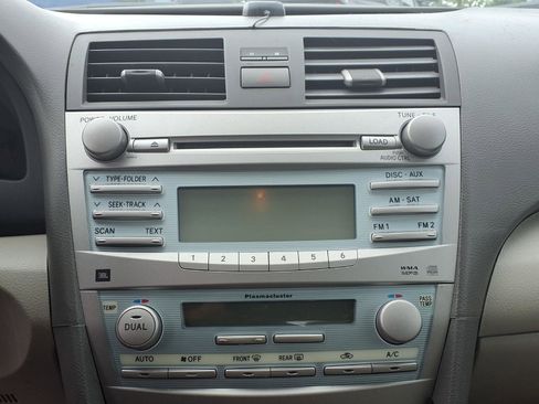 Used 2009 Toyota Camry XLE FWD image 15