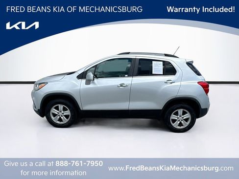 Used 2017 Chevrolet Trax LT w/ LT Convenience Package AWD/4WD image 4