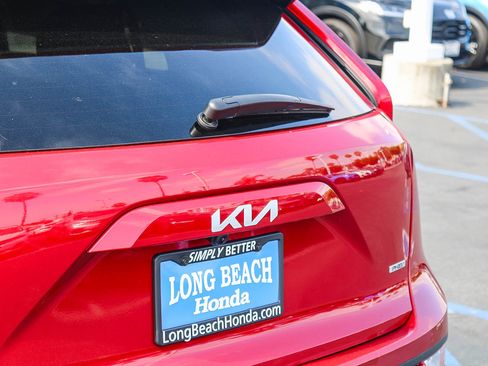 Used 2025 Kia Niro LX FWD image 11