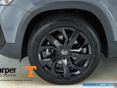Used 2022 Volkswagen Taos SE image 5
