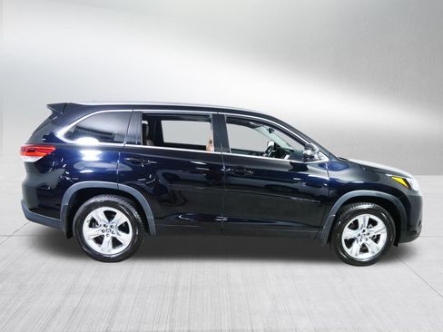 Used 2017 Toyota Highlander Limited w/ Protection Package #3 AWD/4WD image 8