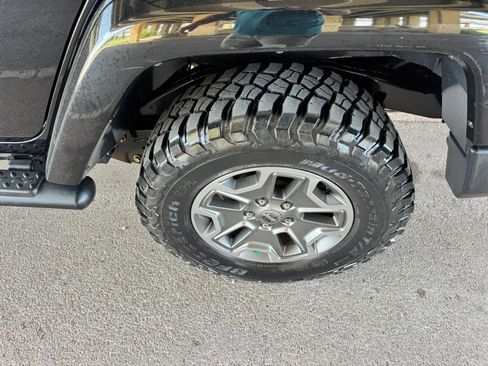 Used 2014 Jeep Wrangler Unlimited Rubicon w/ Connectivity Group AWD/4WD image 28