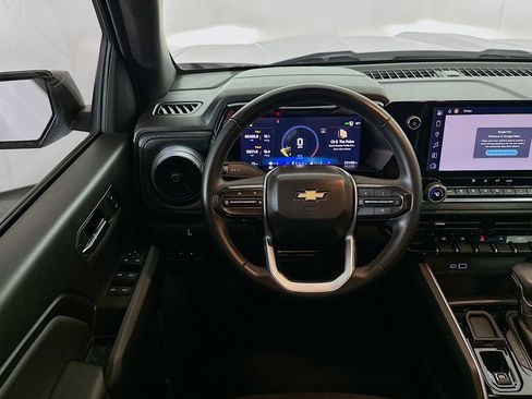 Used 2024 Chevrolet Colorado LT w/ LT Convenience Package image 17