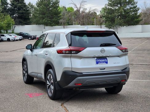 Used 2023 Nissan Rogue SV AWD/4WD image 5