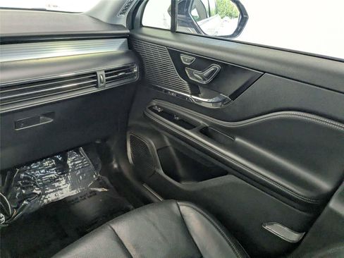 Used 2020 Lincoln Corsair FWD w/ Premium Package image 41