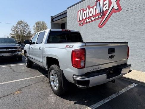 Used 2017 Chevrolet Silverado 1500 LTZ Z71 w/ LTZ Plus Package AWD/4WD image 8