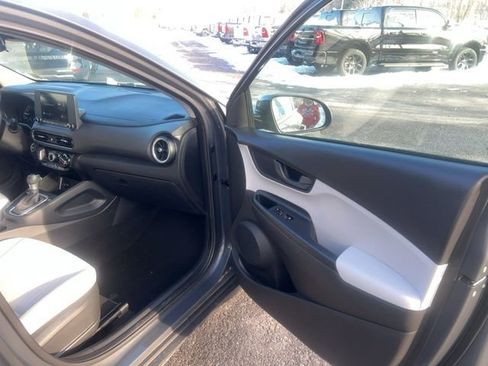 Used 2023 Hyundai Kona SEL w/ Cargo Package image 6